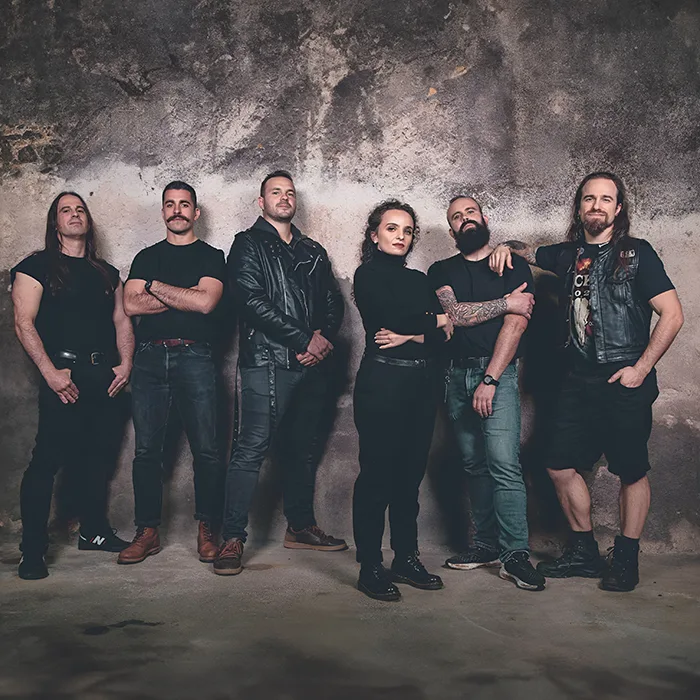 Le groupe de musique Boisson Divine en photo promotionnelle